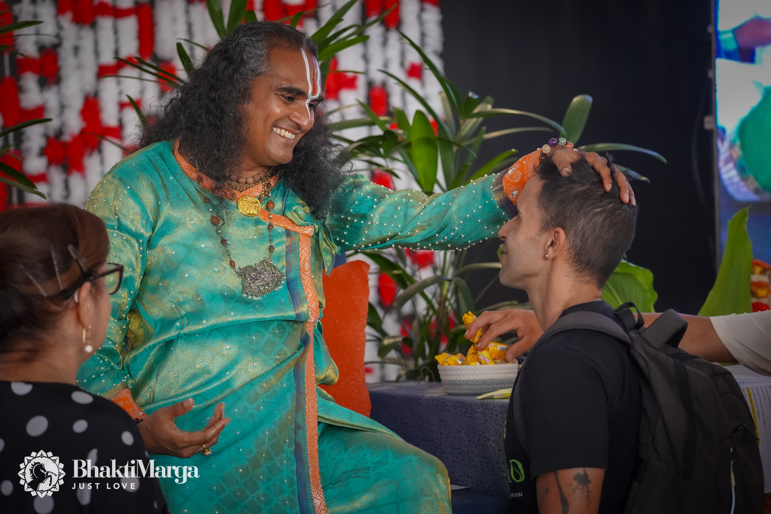 Darshan cu Paramahamsa Vishwananda