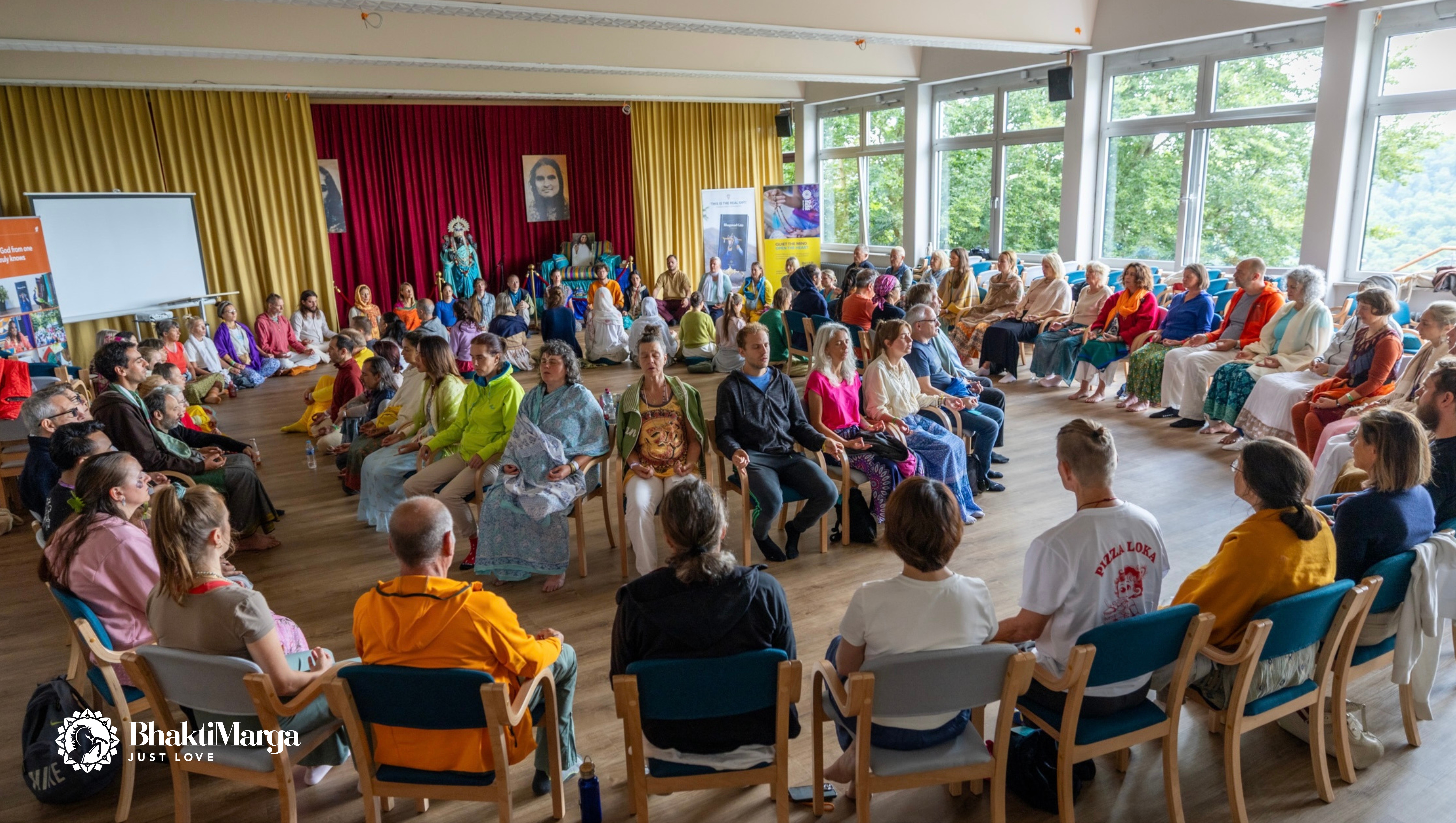 Explorează festivalul și calea bhakti